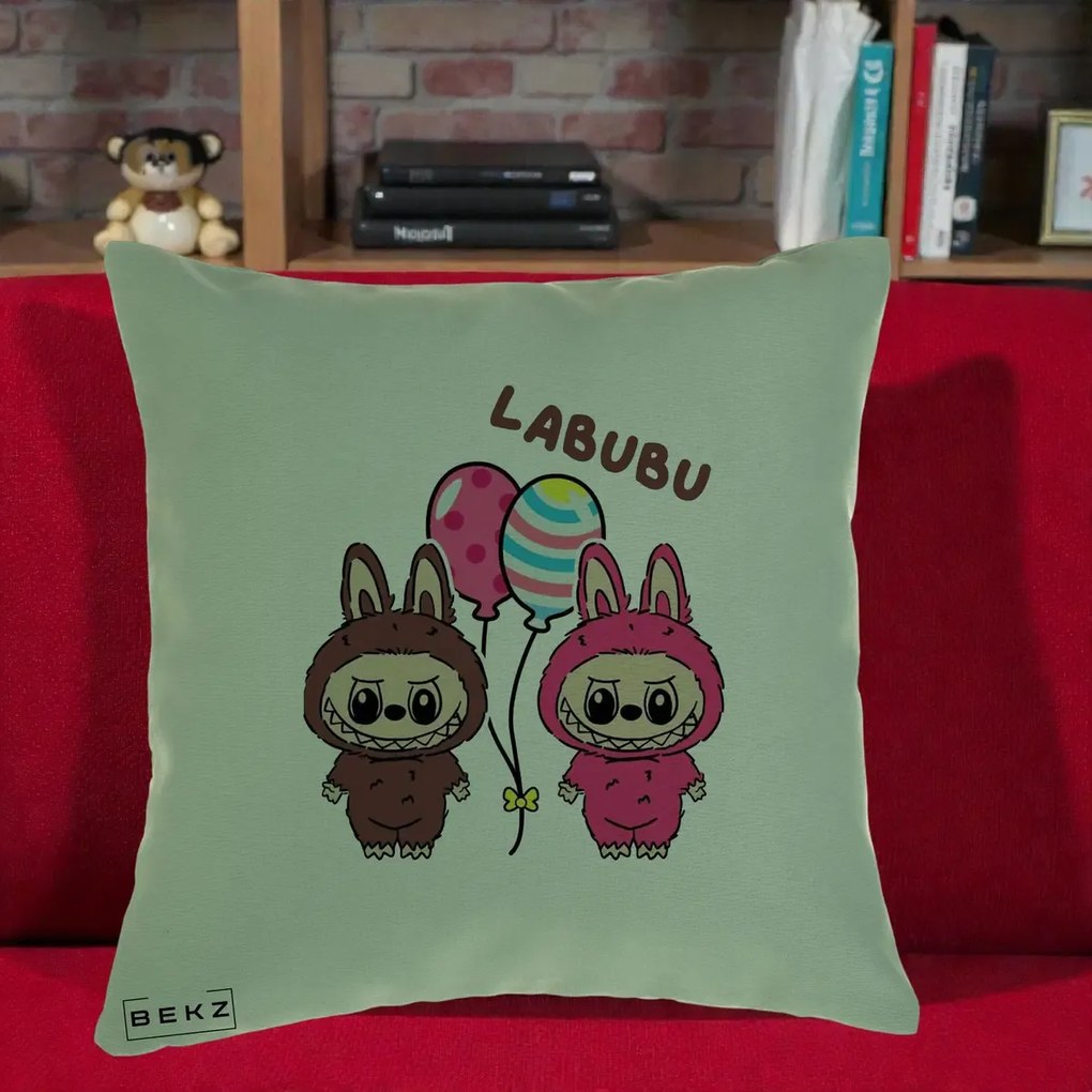 Perna Personalizata Labubu Cuplu cu Baloane, 40x40 cm, Verde, Husa Detasabila, Perna Inclusa, BEKZ®
