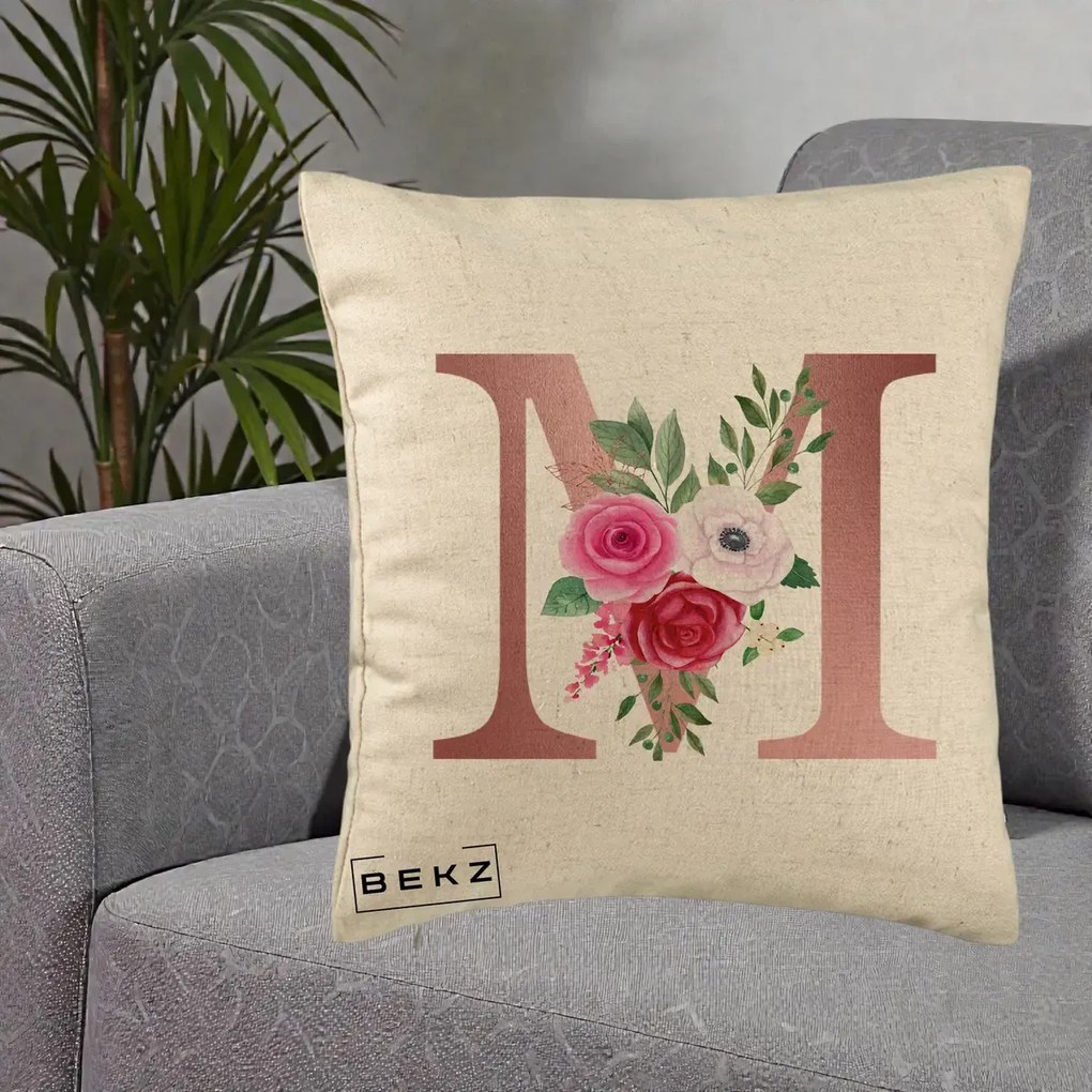Cadou Personalizat - Perna Personalizata Monograma Rose Gold Litera M cu Trandafiri, 40x40 cm, Bej, Husa Detasabila, Perna Inclusa, BEKZ®
