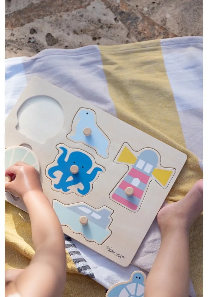 Puzzle (număr de piese 6) de inserat din lemn Ocean – Kindsgut
