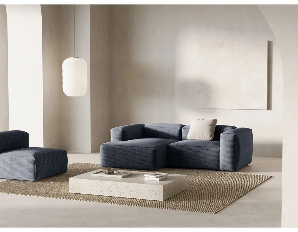 Colțar albastru prăfuit cu tapițerie din catifea reiată (cu colț pe partea stângă/cu șezlong) Bergamo – Cosmopolitan Design