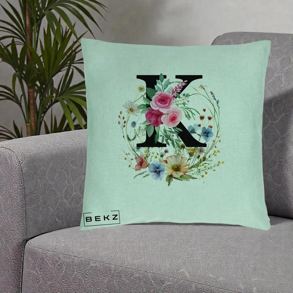 Cadou Personalizat - Perna Personalizata Monogram Litera K cu Flori Acuarela, 40x40 cm, Verde Menta, Husa Detasabila, Perna Inclusa, BEKZ®