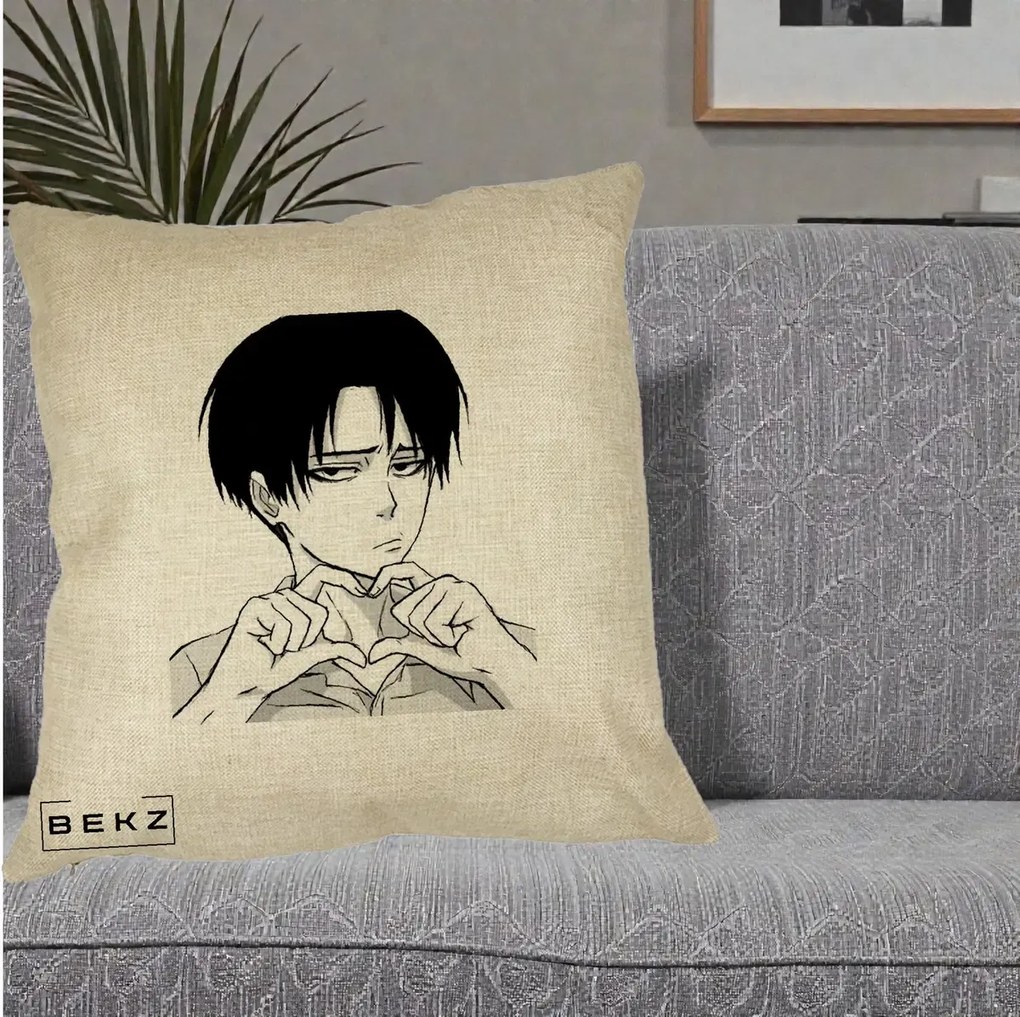 Perna Personalizata Levi Ackerman Inima, 40x40 cm, Crem, Husa Detasabila, Perna Inclusa, BEKZ®