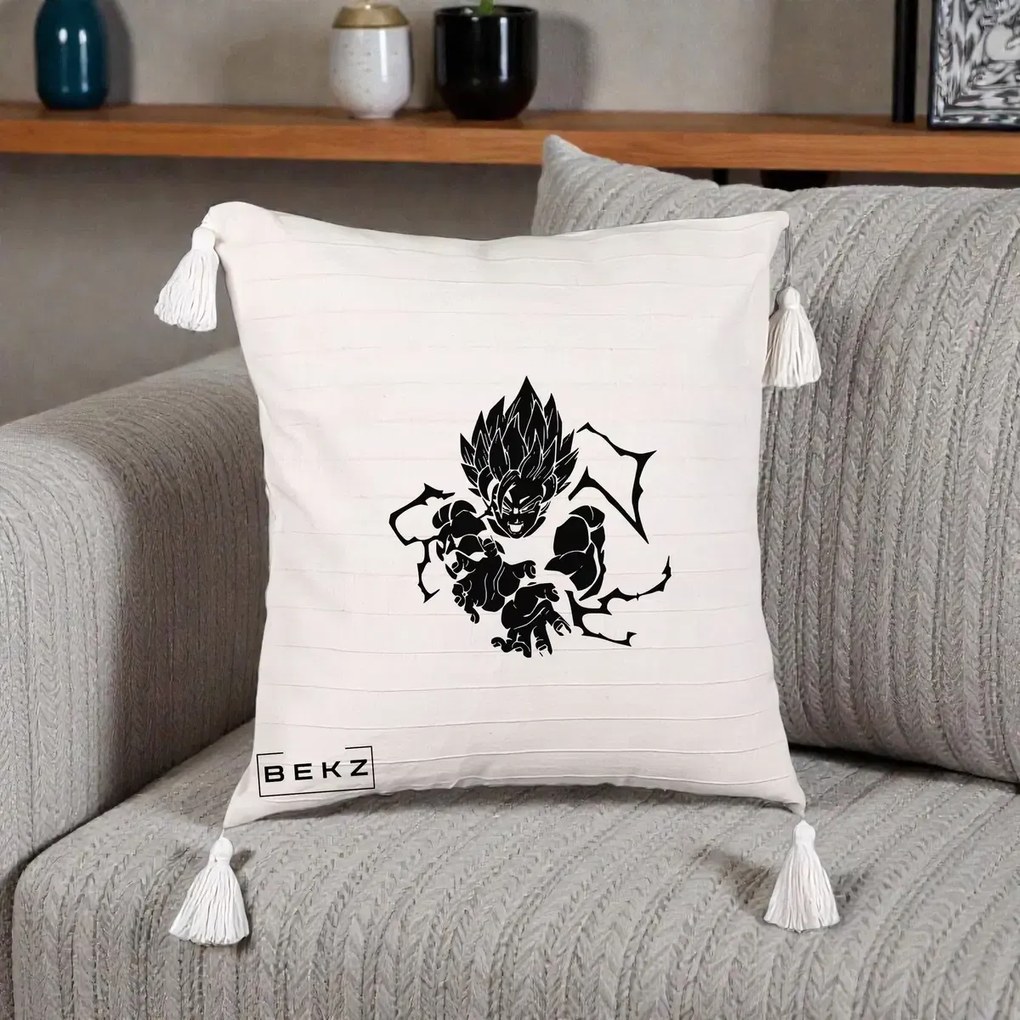 Perna Personalizata Dragon Ball Goku Super Saiyan Silueta, 40x40 cm, Bej cu Franjuri, Husa Detasabila, Perna Inclusa, BEKZ®