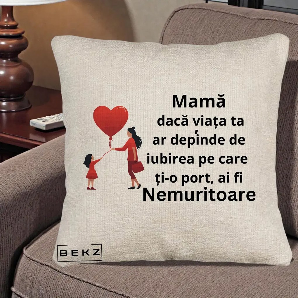 Cadou pentru Mama - Perna Personalizata Mama Nemuritoare cu Bebelus Kawaii, 40x40 cm, Bej Canapea, Husa Detasabila, Perna Inclusa, BEKZ®