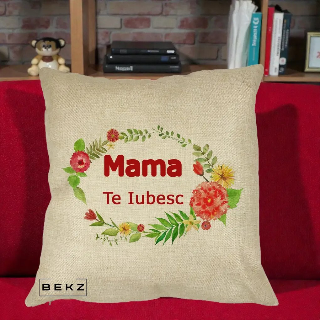 Cadou pentru Mama - Perna Personalizata Mama Te Iubesc Flori Rosii, 40x40 cm, Crem, Husa Detasabila, Perna Inclusa, BEKZ®