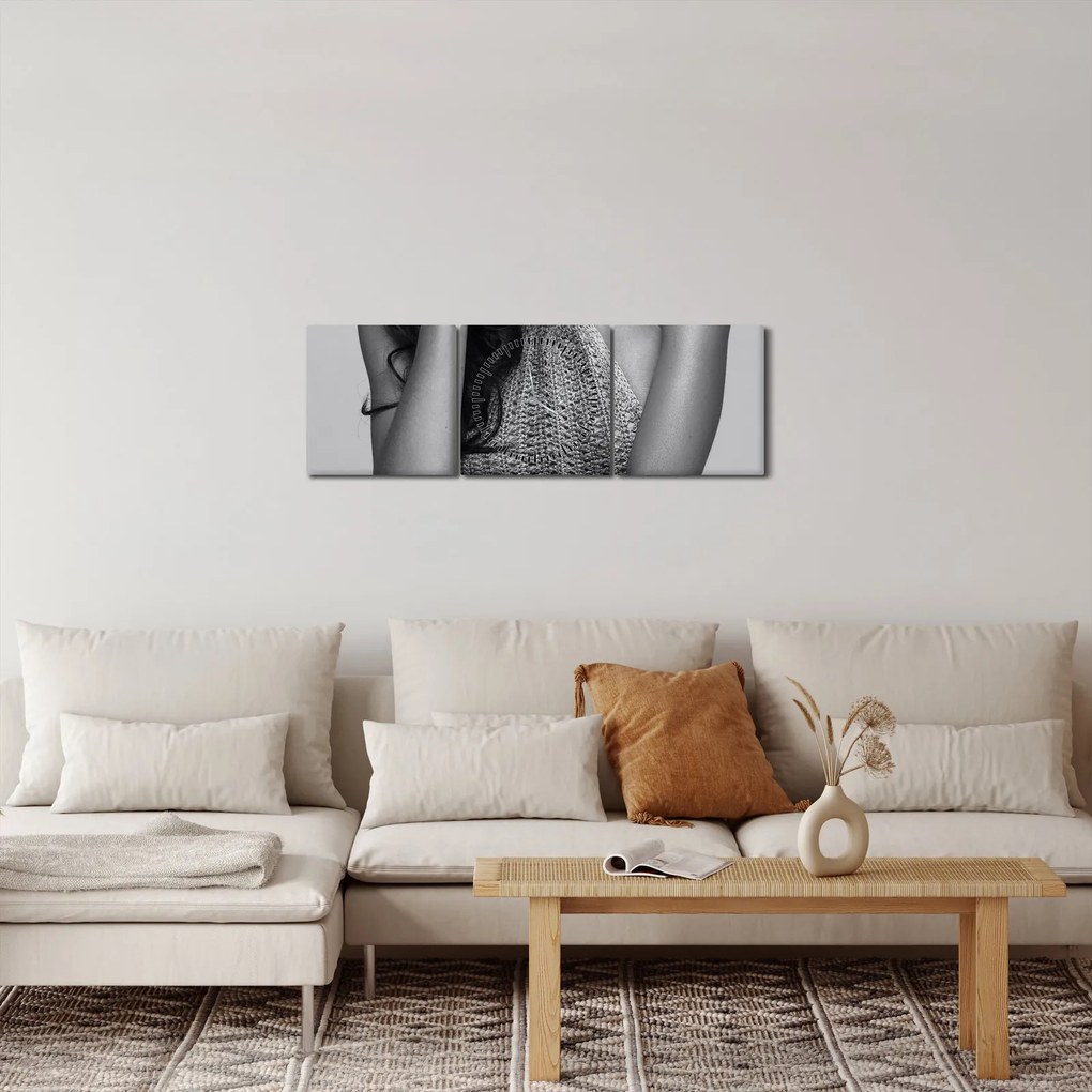 Tablou - Femeia stând jos (cu ceas) (90x30 cm)