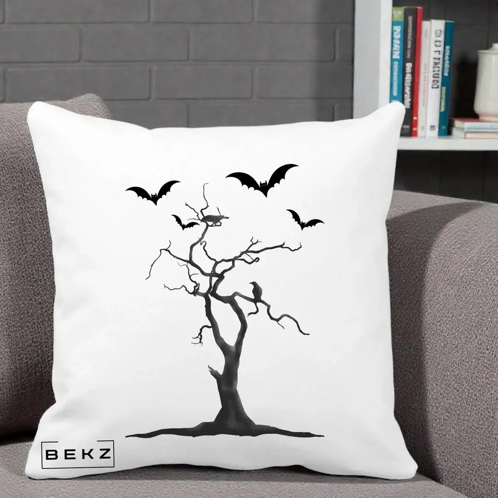 Perna Decorativa Halloween Copac cu Lilieci Alb-Negru, 40x40 cm, Alba Mata, Husa Detasabila, Perna Inclusa, BEKZ®