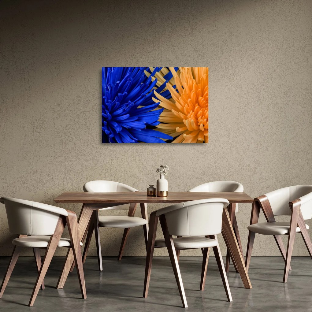 Tablou pe sticlă detailat cu flori (70x50 cm)