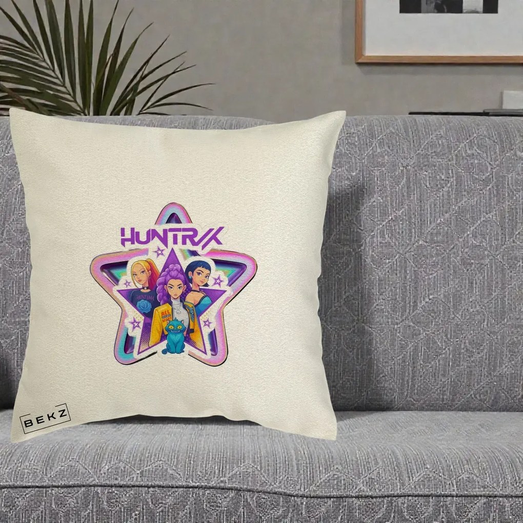 Perna Personalizata K-pop HUNTRX Trio Stea cu Pisica, 40x40 cm, Ecru, Husa Detasabila, Perna Inclusa, BEKZ®
