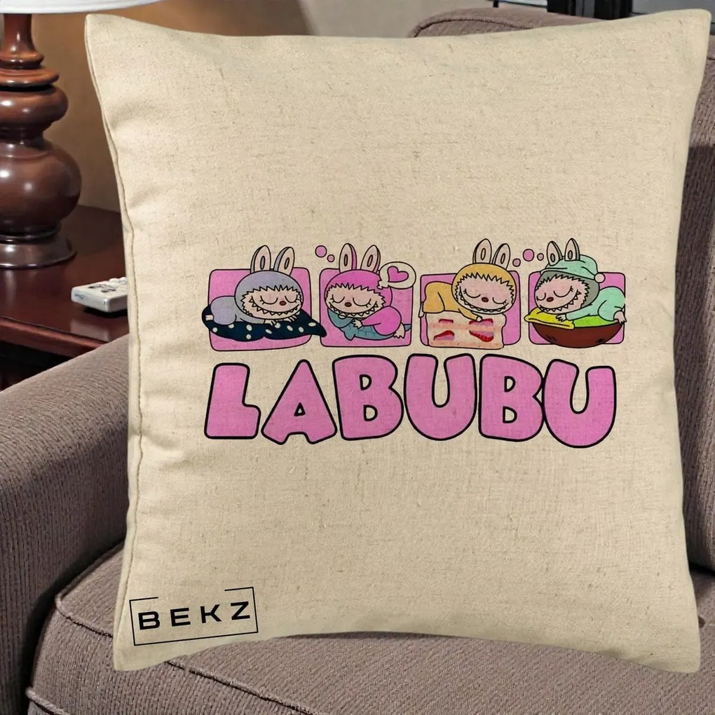 Perna Personalizata Labubu Sleeping Quad, 40x40 cm, Bej, Husa Detasabila, Perna Inclusa, BEKZ®