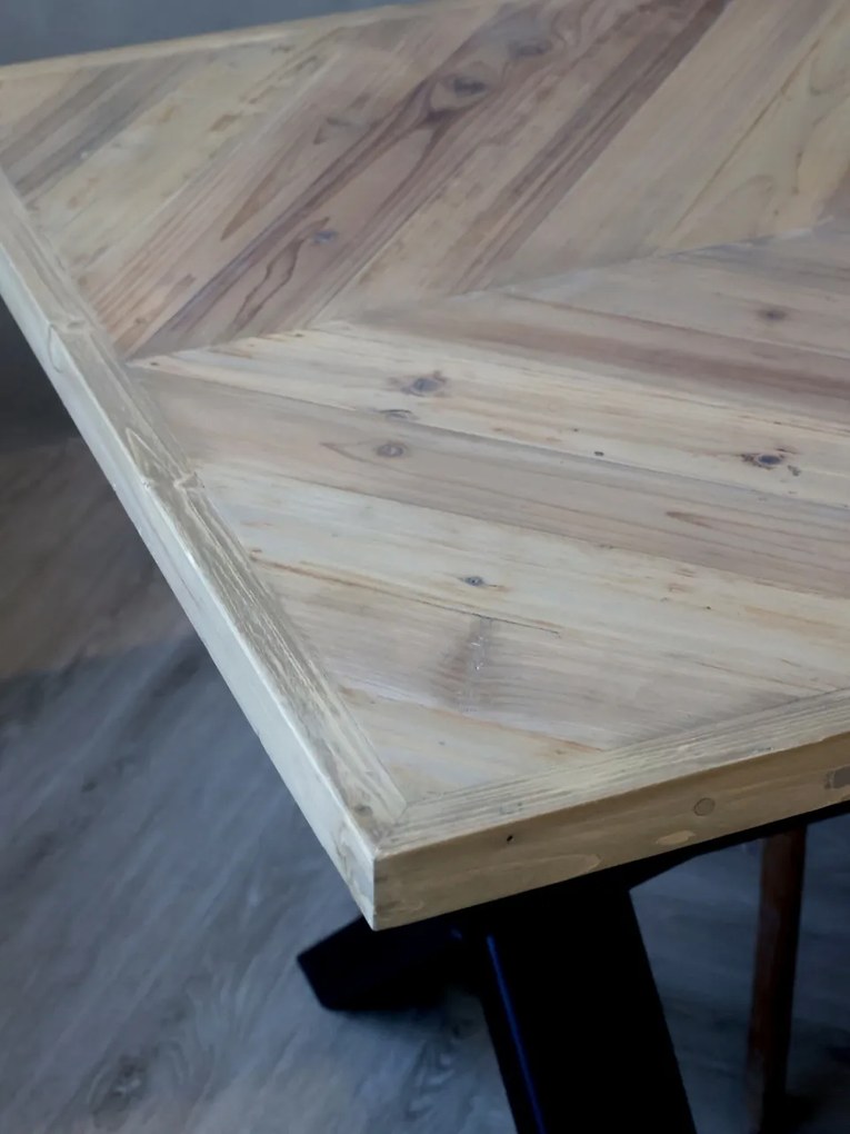 Masa dining, din lemn de pin, model Herringbone, Marseille