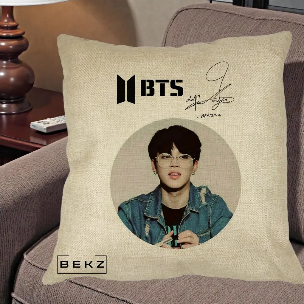 Perna Personalizata K-pop BTS Jimin Portret Cerc Autograf Geaca, 40x40 cm, Crem, Husa Detasabila, Perna Inclusa, BEKZ®