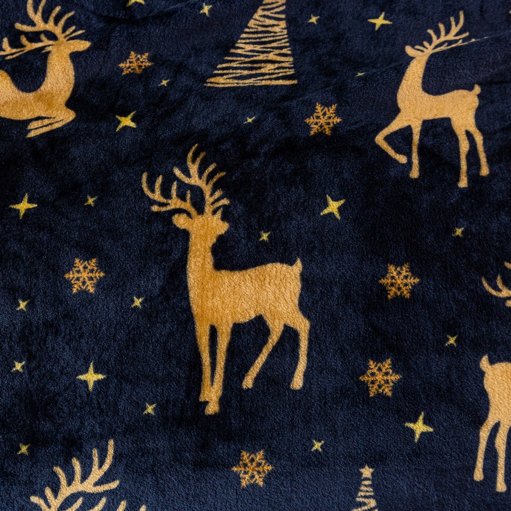 Patura de Craciun din microplus GOLDEN DEER albastru inchis Dimensiune: 150 x 200 cm