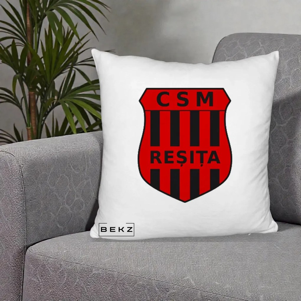Perna Personalizata CSM Resita Fotbal, 40x40 cm, Alb Pufos, Husa Detasabila, Perna Inclusa, BEKZ®