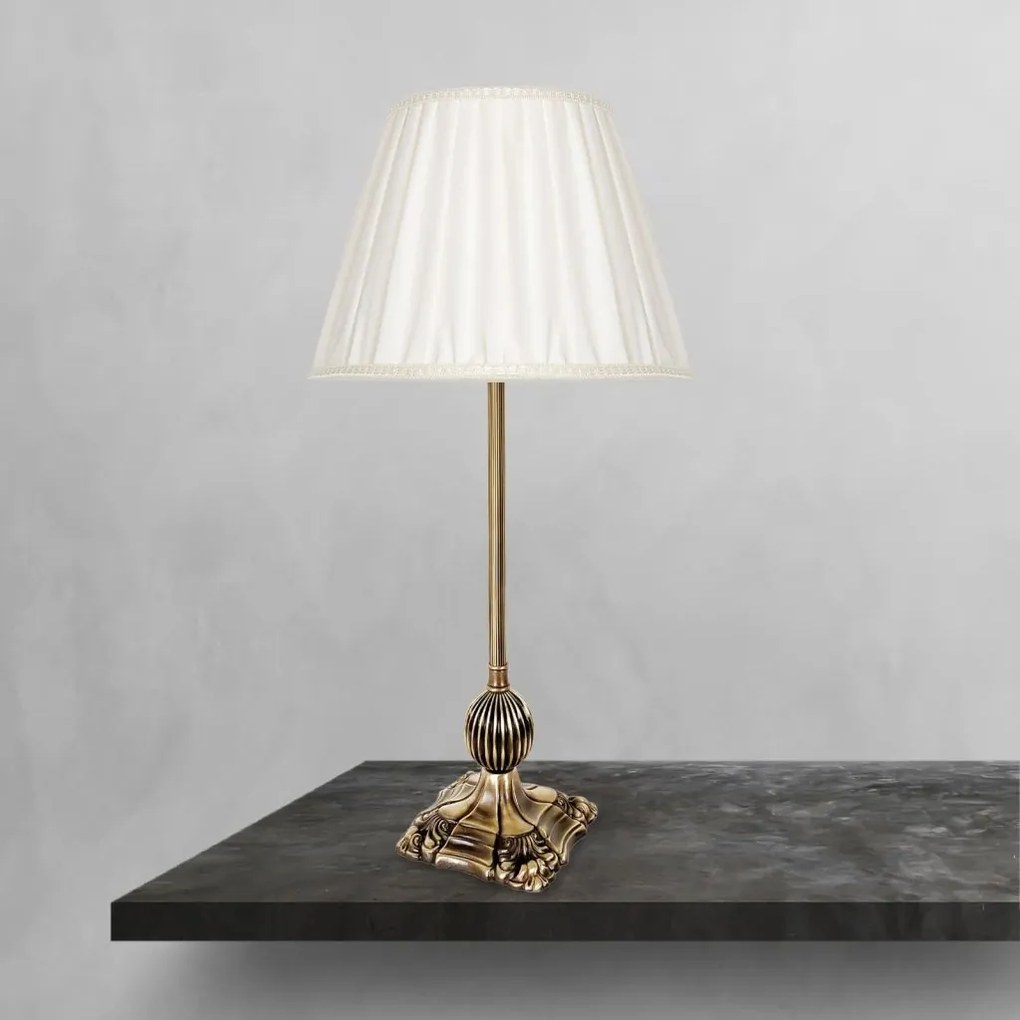 Veioza, Lampa de masa stil italian din alama Classic