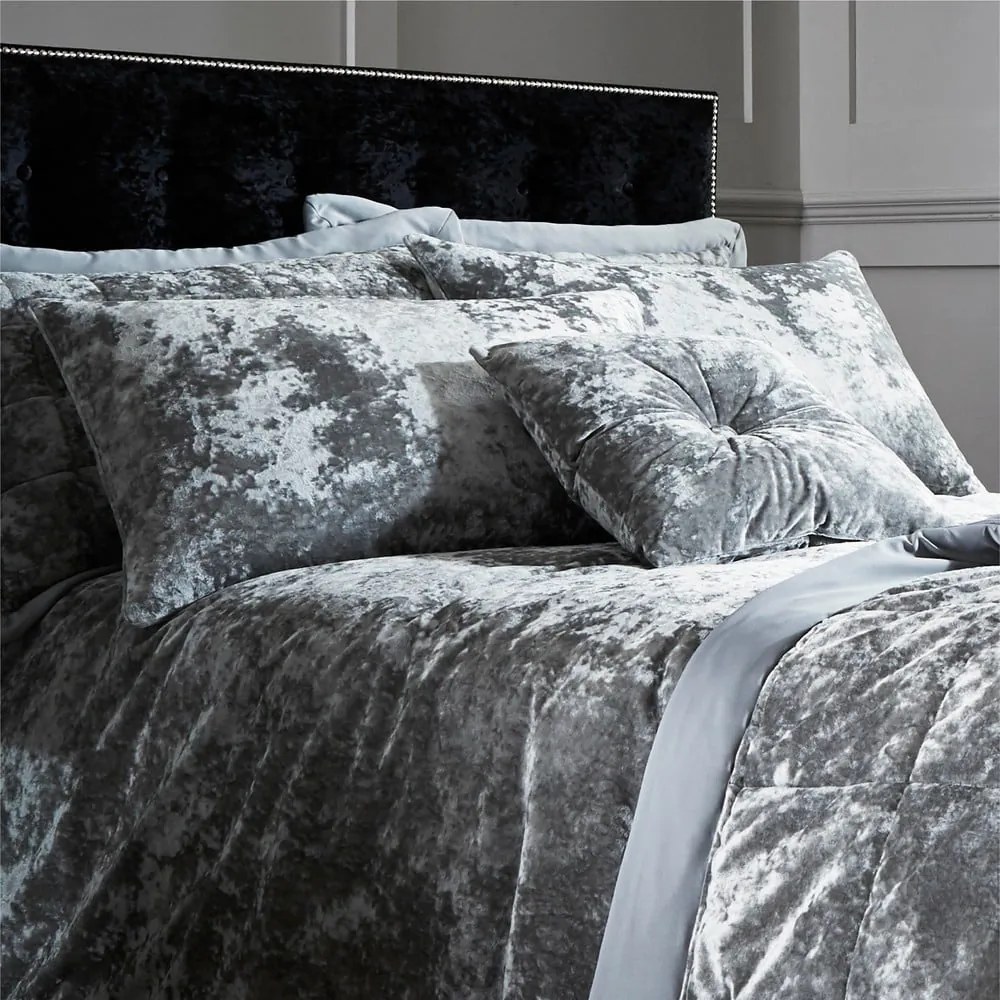 Pernă decorativă 45x45 cm Crushed Velvet Diamante – Catherine Lansfield