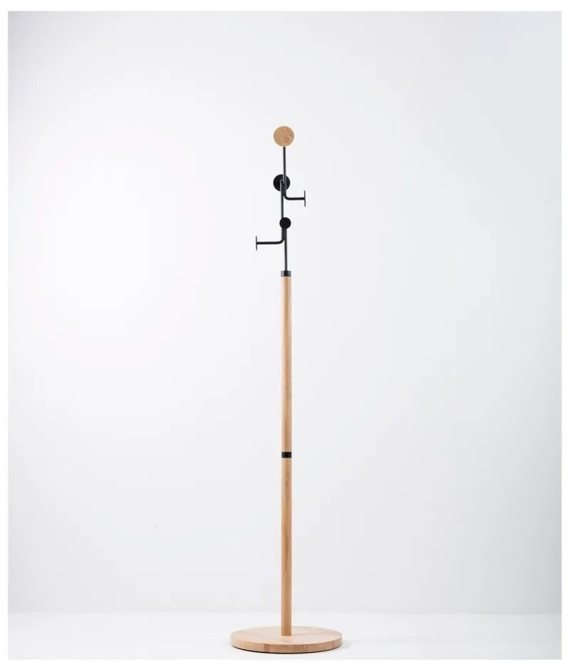 Cuier din lemn masiv de stejar cu detalii negre Gazzda Hook