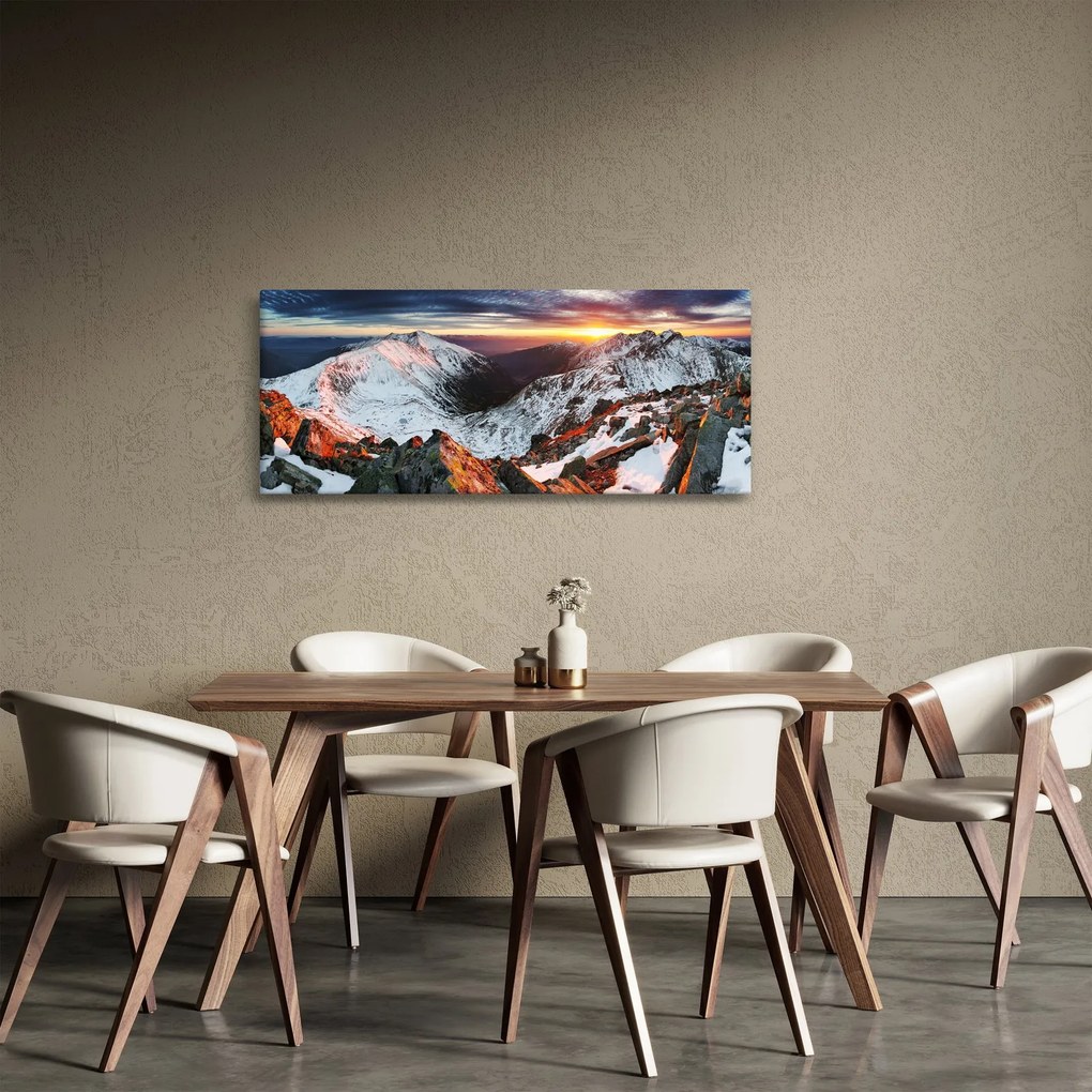 Tablou - Panoramă montană de iarnă (120x50 cm)