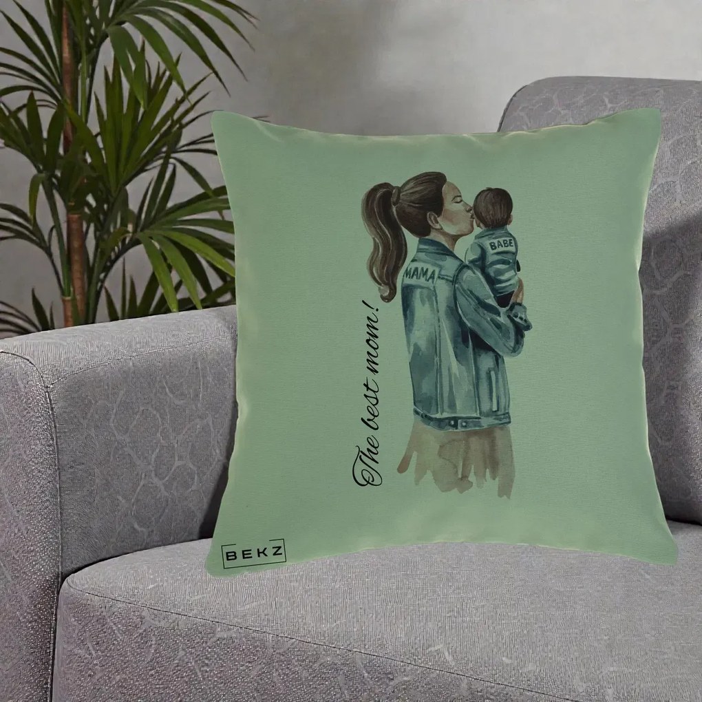 Cadou pentru Mama - Perna Personalizata The Best Mom Jachete, 40x40 cm, Verde, Husa Detasabila, Perna Inclusa, BEKZ®