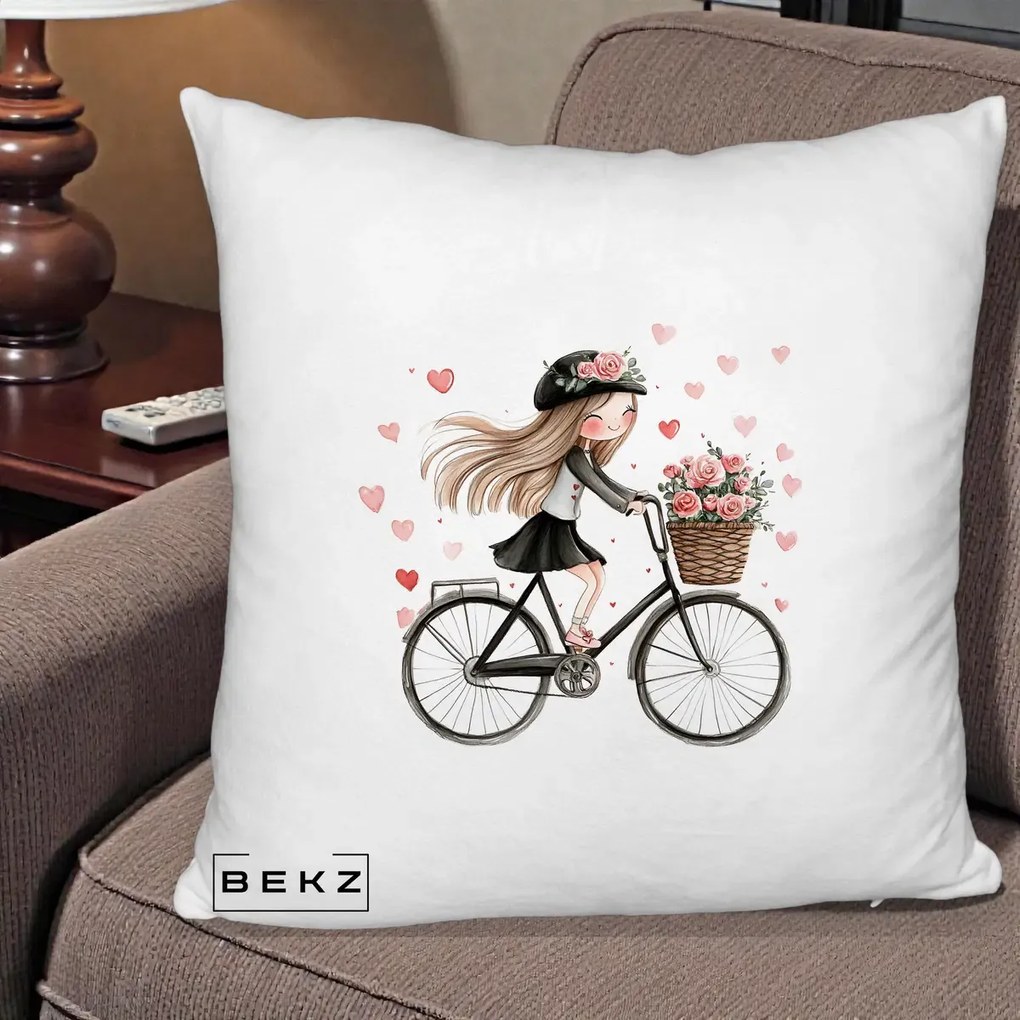 Perna Decorativa Fetita Kawaii pe Bicicleta cu Trandafiri si Inimioare, 40x40 cm, Alb Pufos, Husa Detasabila, Perna Inclusa, BEKZ®