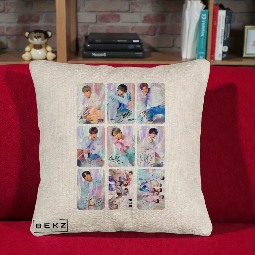 Perna Personalizata K-pop BTS Colaj 9 Fotografii Autografe Individual, 40x40 cm, Bej Canapea, Husa Detasabila, Perna Inclusa, BEKZ®