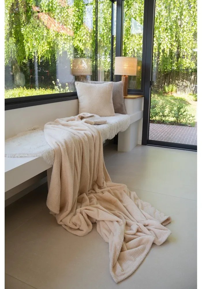 Pătură fildeș din micropluș/cocolino 150x200 cm Pippa – Tiseco Home Studio