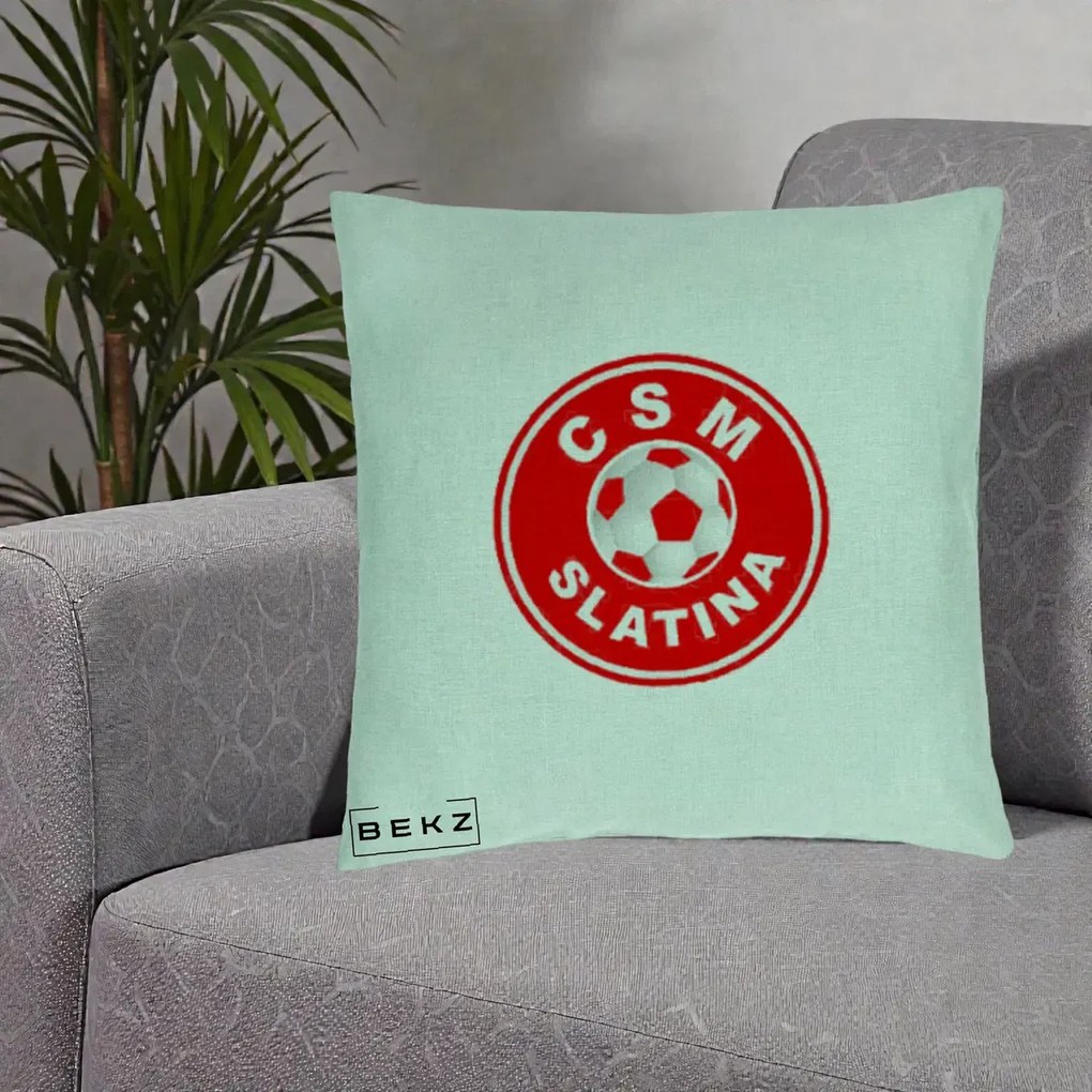 Perna Personalizata CSM Slatina Fotbal, 40x40 cm, Verde Menta, Husa Detasabila, Perna Inclusa, BEKZ®