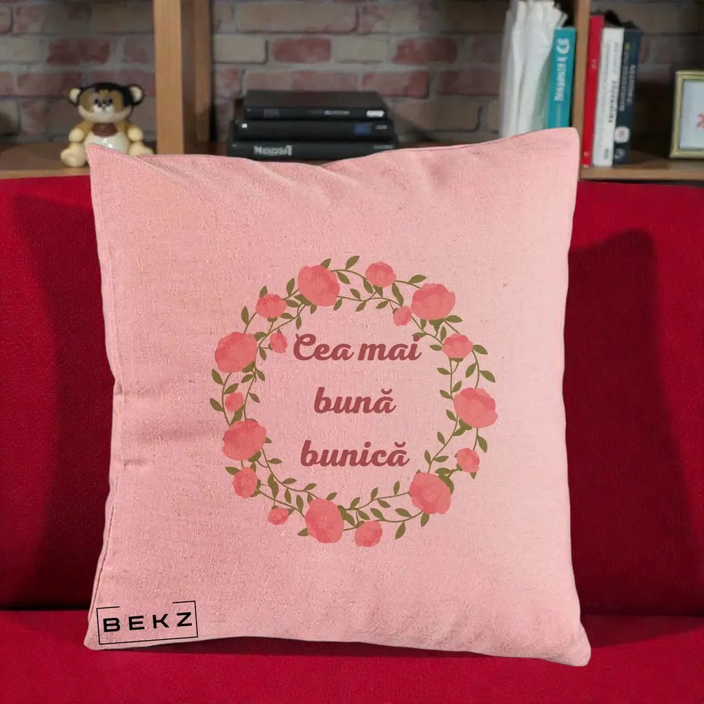 Cadou pentru Bunica - Perna Personalizata Cea Mai Buna Bunica Coronita Trandafiri Roz Clasic, 40x40 cm, Roz, Husa Detasabila, Perna Inclusa, BEKZ®