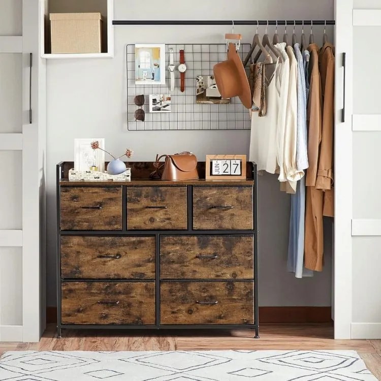 Comodă elegantă cu 7 sertare spațioase - stil rustic