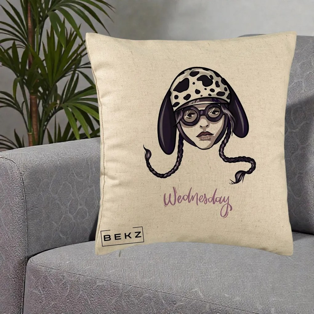 Perna Personalizata Wednesday Addams cu Caine Dalmatian, 40x40 cm, Bej, Husa Detasabila, Perna Inclusa, BEKZ®