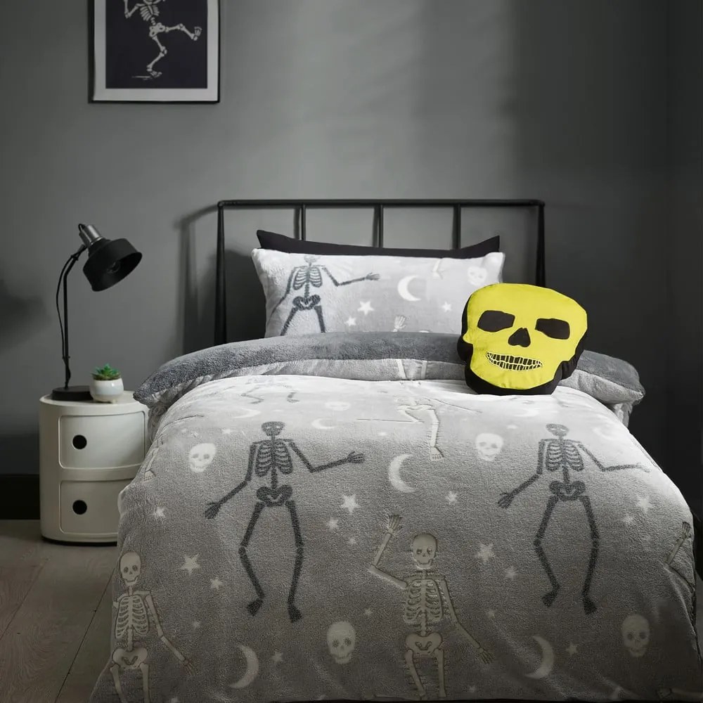 Lenjerie de pat fosforescentă pentru copii gri din micropluș/cocolino pentru pat de o persoană 135x200 cm Halloween Skeleton – Catherine Lansfield