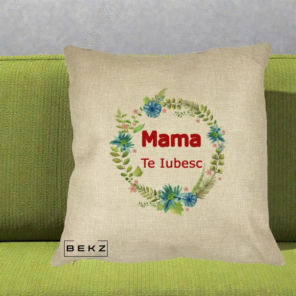 Perna personalizata mama: Mama Te Iubesc Flori Albastre, 40x40 cm cu Umplutura, Crem, BEKZ