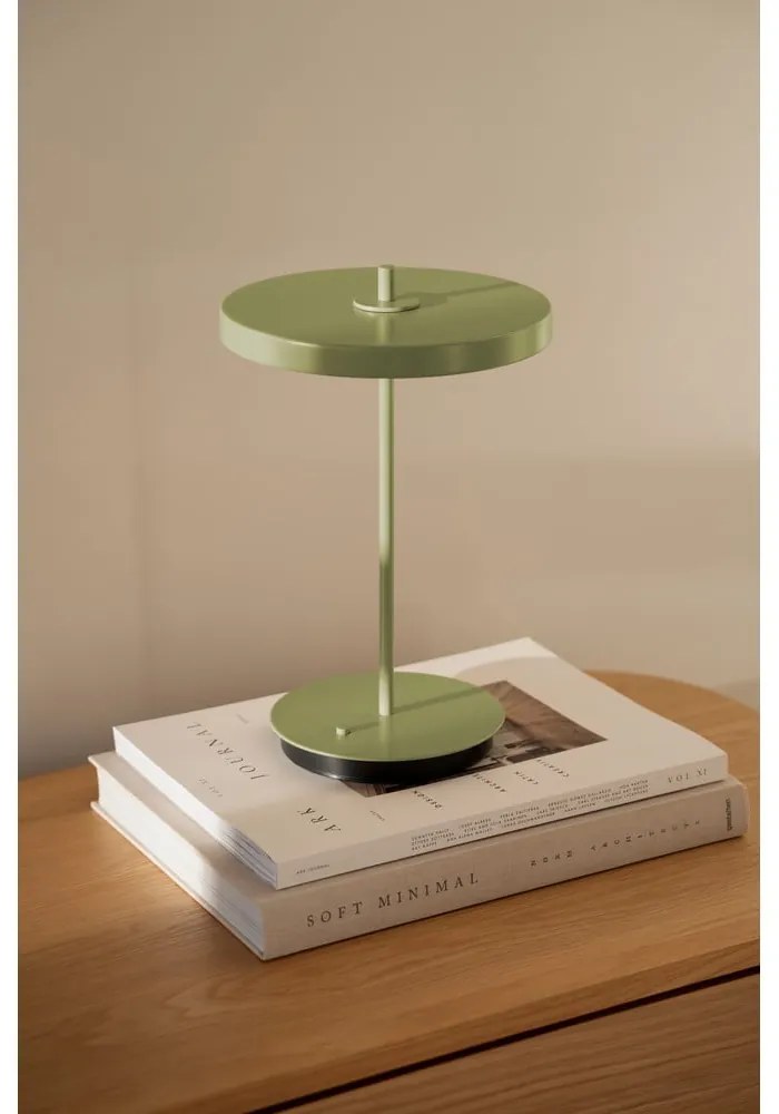 Veioză verde LED din metal cu abajur din metal (înălțime 31 cm) Asteria Move – UMAGE