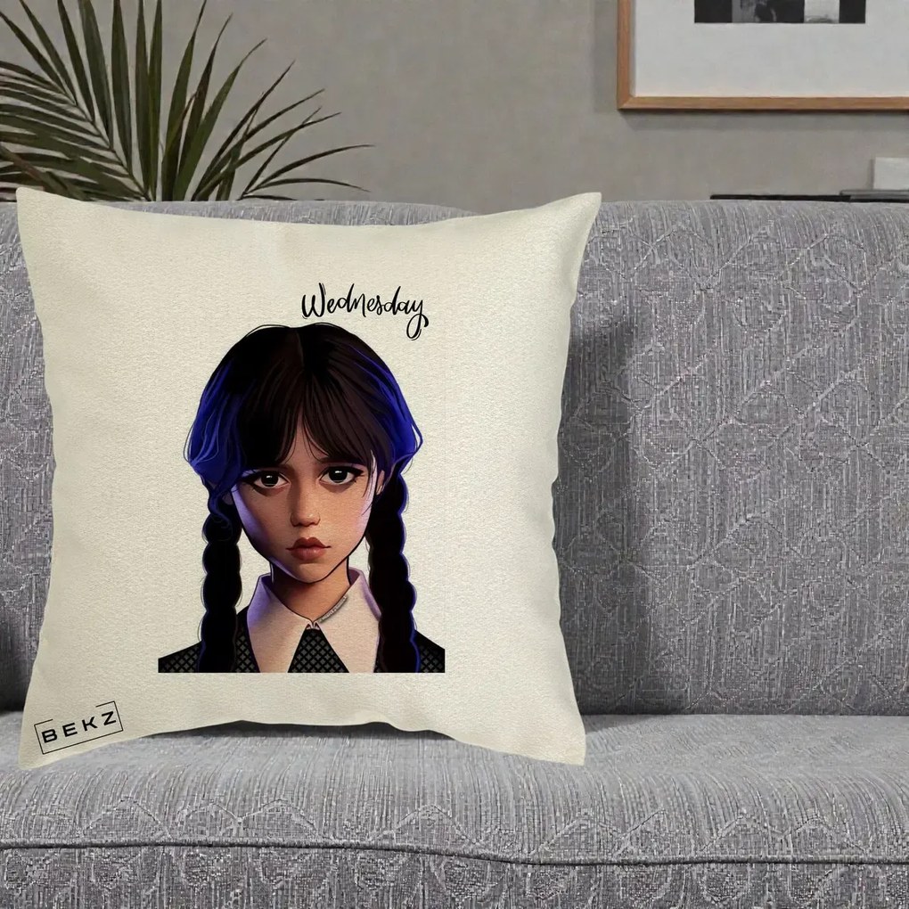 Perna Personalizata Wednesday Addams Portret Realist, 40x40 cm, Ecru, Husa Detasabila, Perna Inclusa, BEKZ®