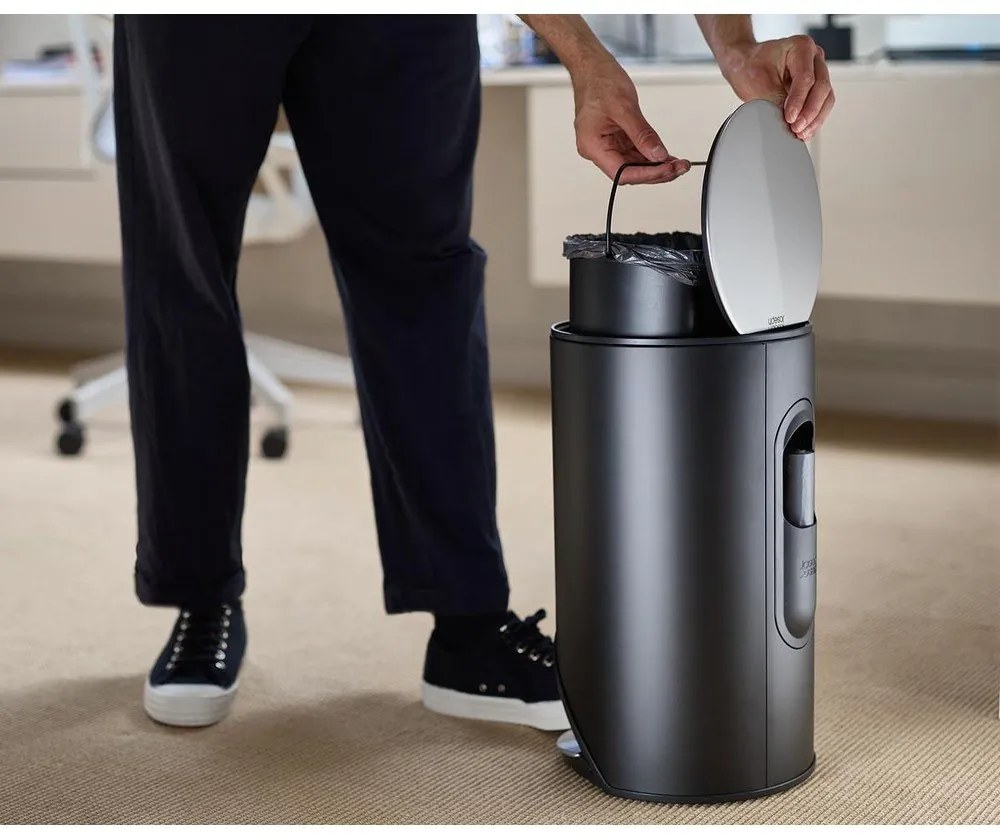 Coș de gunoi negru mat cu pedală din metal 10 l Arc – Joseph Joseph