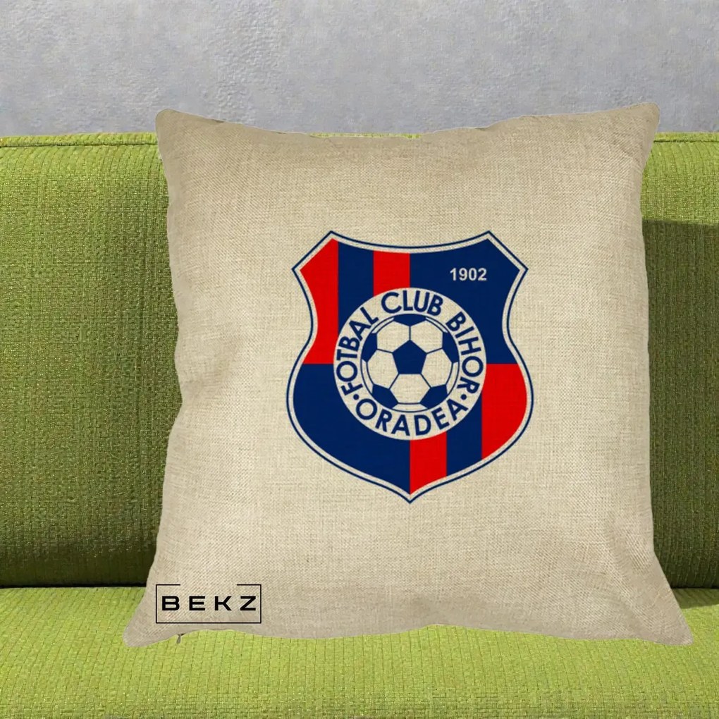 Perna Personalizata FC Bihor Oradea 1902 Fotbal, 40x40 cm, Crem, Husa Detasabila, Perna Inclusa, BEKZ®