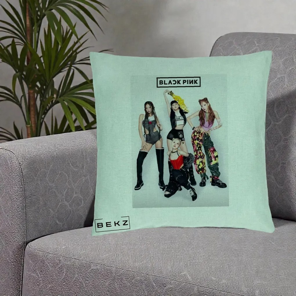 Perna Personalizata K-pop BLACKPINK Fotografie Grup Tinute Edgy, 40x40 cm, Verde Menta, Husa Detasabila, Perna Inclusa, BEKZ®