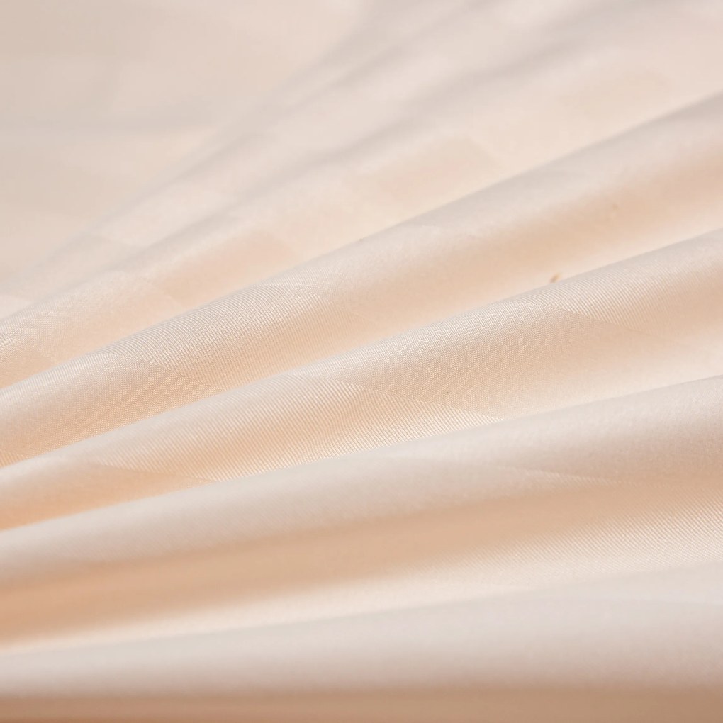 Lenjerie de pat hoteliera din microfibra JASMINE sampanie - dunga 2 cm Dimensiunile lenjeriei: 2 buc 70 x 90 cm | 200 x 220 cm