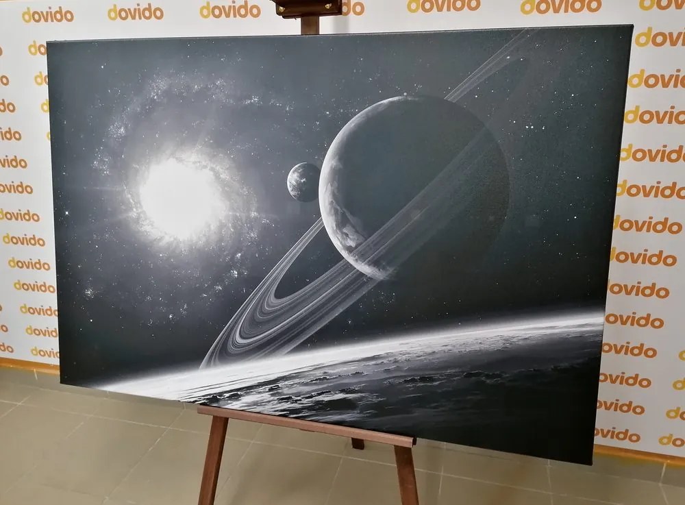 Tablou planetă în spațiu în alb-negru
