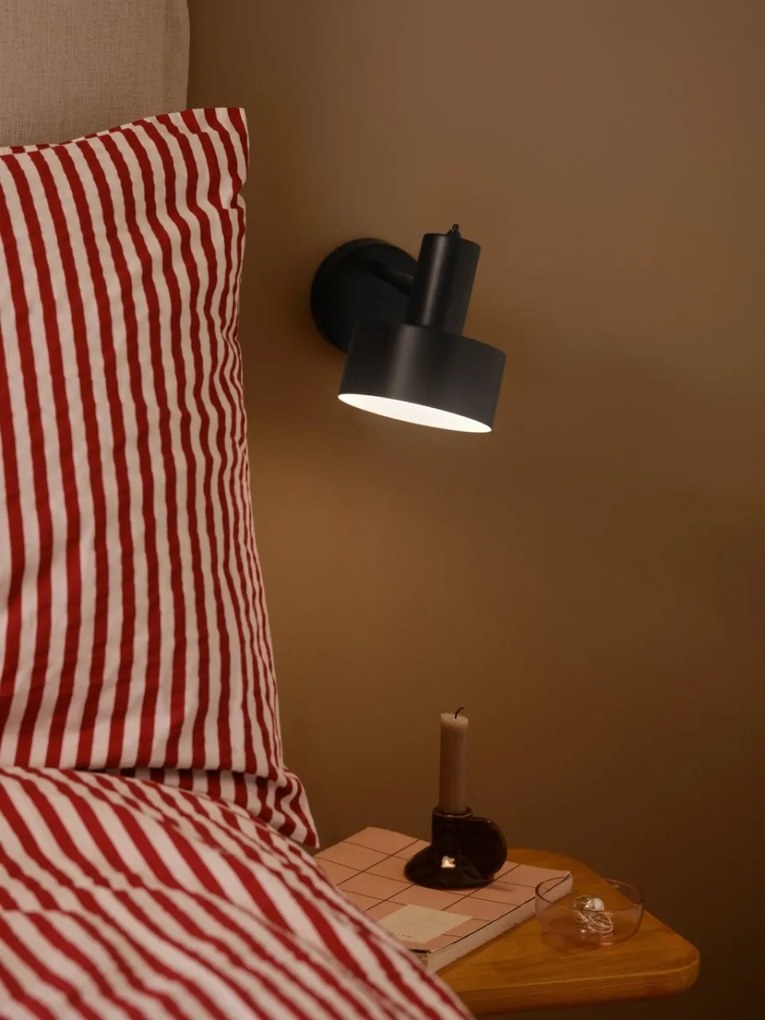 Aplica cu spot directionabil design nordic Matis negru