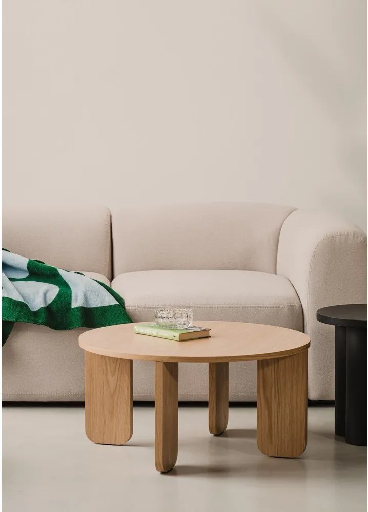 Măsuță de cafea în culoare naturală rotundă cu blat cu aspect de lemn de stejar ø 75 cm Kuvu – noo.ma