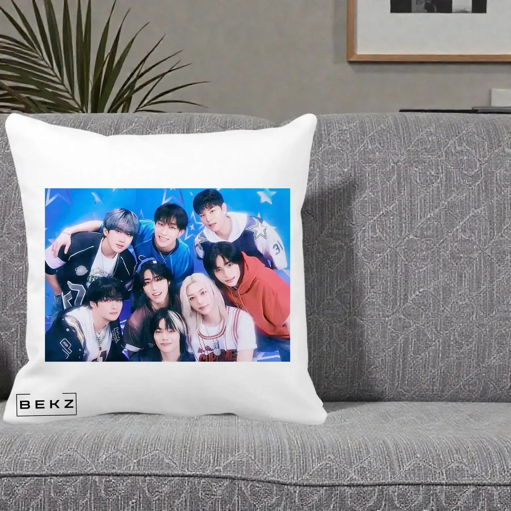 Perna Personalizata K-Pop Grup Foto Stele, 40x40 cm, Alba Mata, Husa Detasabila, Perna Inclusa, BEKZ®