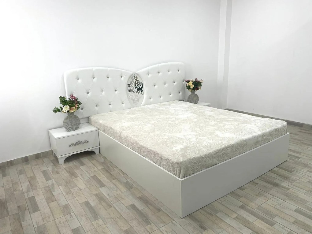 Set pat tapitat Viena, culoare alb, cu 2 noptiere Viena si saltea superortopedica lux 160 x 200 cm