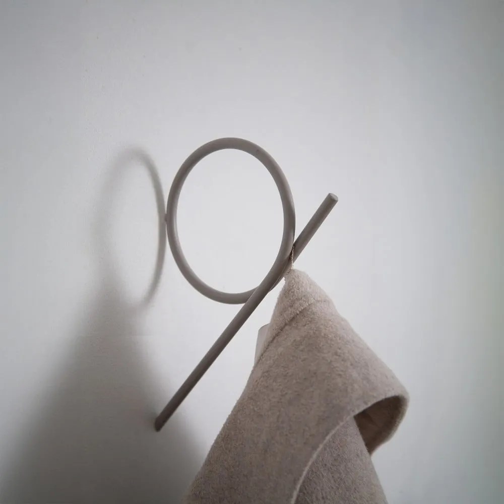 Cârlig taupe de montat pe perete din metal Tuba L – Spinder Design