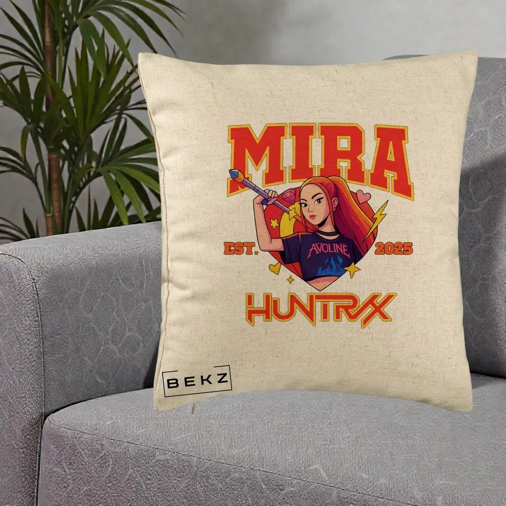 Perna Personalizata K-pop HUNTRX Mira Personaj Avoline, 40x40 cm, Bej, Husa Detasabila, Perna Inclusa, BEKZ®
