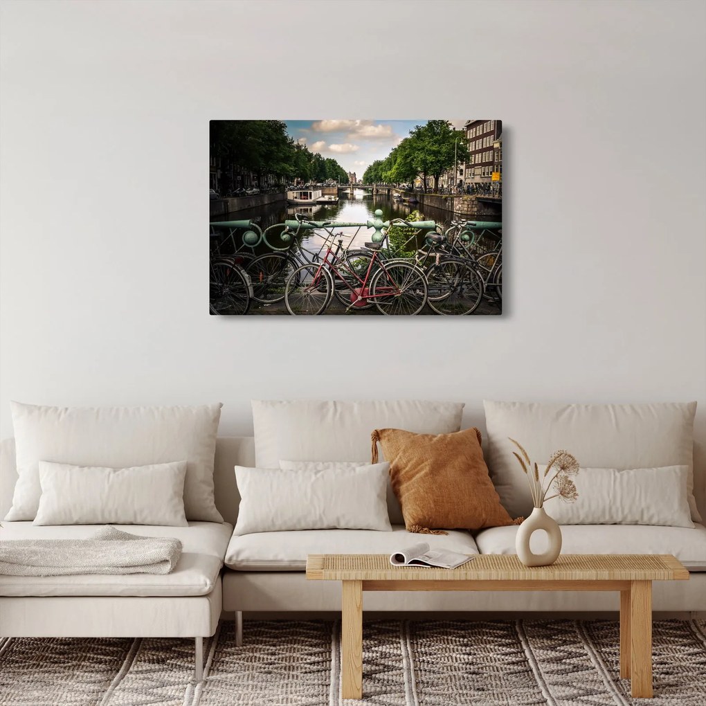 Tablou cu bicicleta în oraș (90x60 cm)