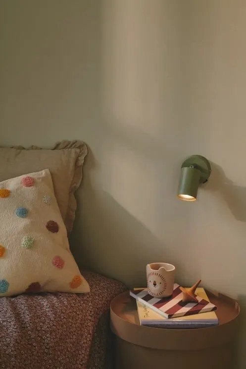 Aplica cu spot directionabil design nordic Explore verde