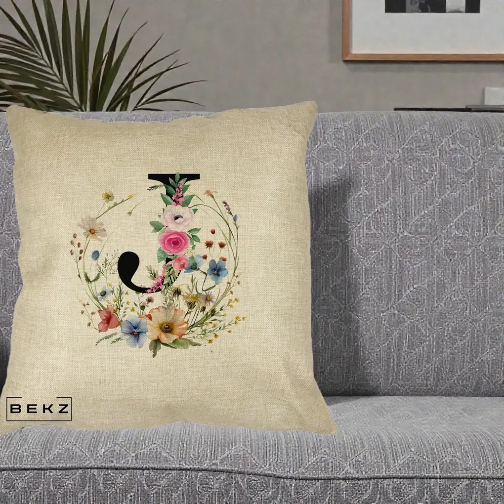 Cadou Personalizat - Perna Personalizata Monogram Litera J cu Flori Acuarela, 40x40 cm, Crem, Husa Detasabila, Perna Inclusa, BEKZ®