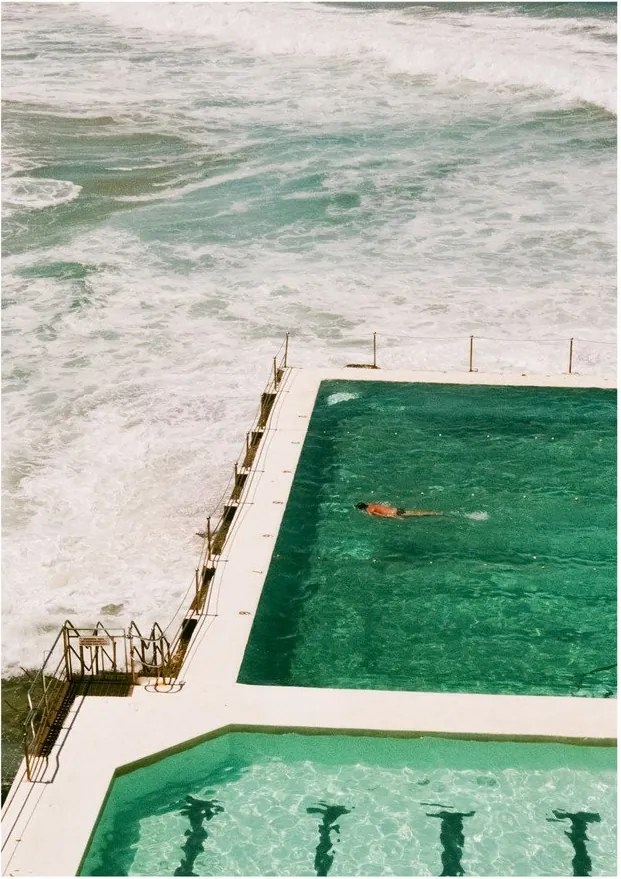 Poster 30x40 cm Bondi Icebergs – Anna Pihan – The Poster Club