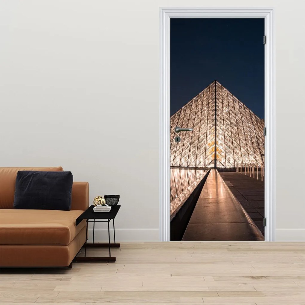 Fototapet pentru ușă - Louvre noaptea (95x205cm)